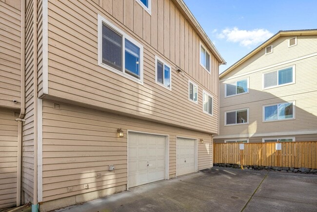 9046 Mary Ave NW in Seattle, WA - Building Photo - Building Photo