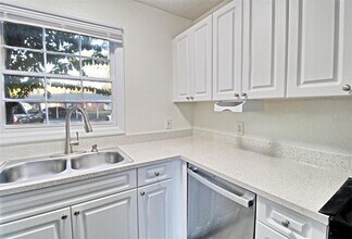 13708 Orange Sunset Dr in Tampa, FL - Building Photo - Building Photo