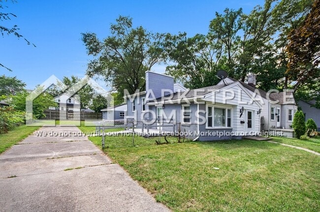 8220 Jackson Ave in Warren, MI - Building Photo - Building Photo