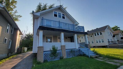 1276 W 89th St, Unit 1274 w 89th st floor 3 in Cleveland, OH - Building Photo - Building Photo