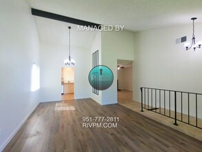 270 W Campus View Dr in Riverside, CA - Building Photo - Building Photo