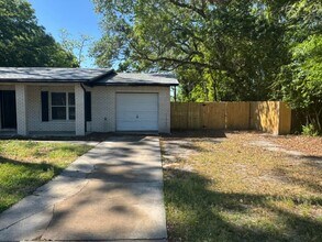 8448 Old Plank Rd in Jacksonville, FL - Building Photo - Building Photo