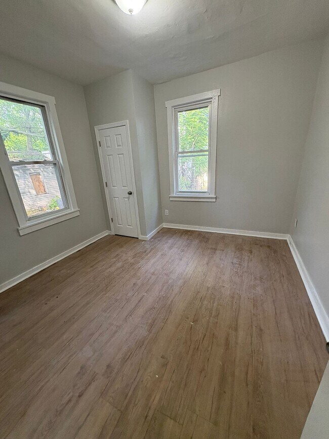 144 S Durand Pl, Unit 1L in Irvington, NJ - Building Photo - Building Photo
