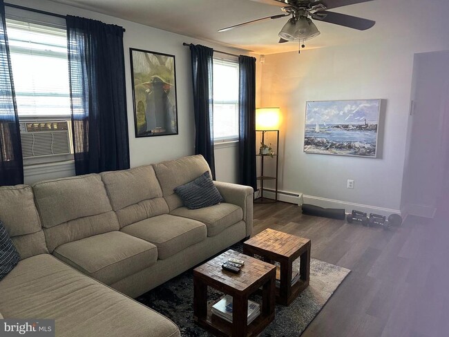 property at 424 S Matlack St