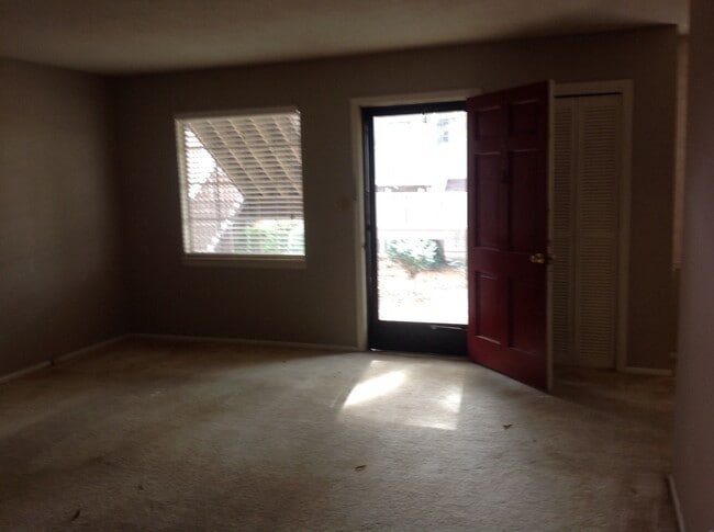 3826 Country Club Rd in Winston-Salem, NC - Building Photo - Building Photo
