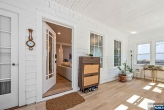 247 Fern Ave in Lyndhurst, NJ - Building Photo - Building Photo