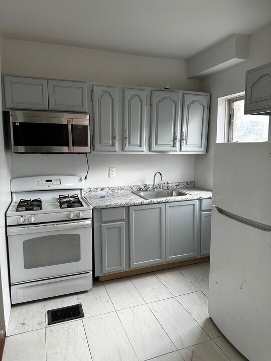 4614 Truro Pl in Pittsburgh, PA - Building Photo