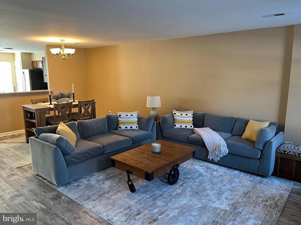 222 South St in Pottstown, PA - Building Photo