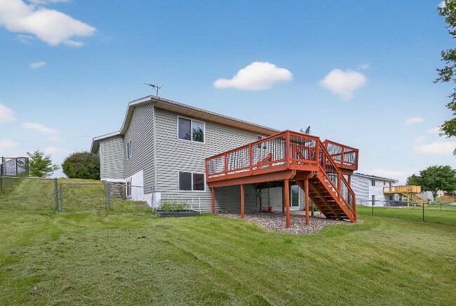 5072 Cannon Ln NW in Rochester, MN - Building Photo - Building Photo