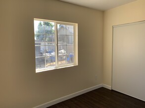 652 Harding Ave in San Fernando, CA - Building Photo - Building Photo