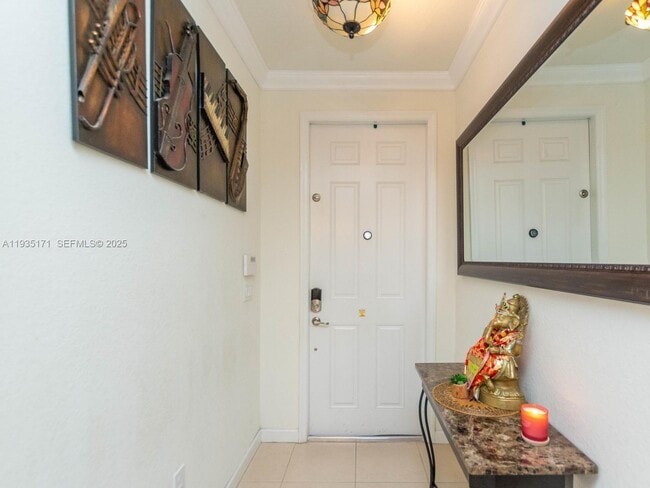 12320 S Village Cir in Davie, FL - Building Photo - Building Photo