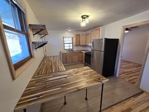 3352 E 2059th Rd in Ottawa, IL - Building Photo - Building Photo