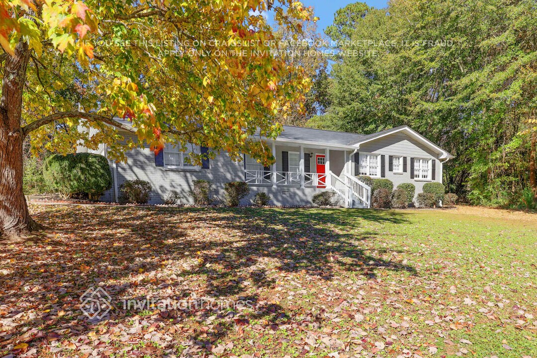 2865 Castle Dr SW in Lawrenceville, GA - Foto de edificio