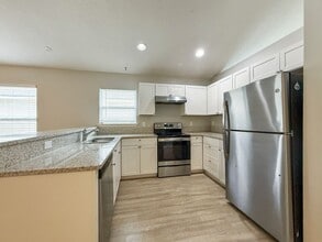 8573 Cheryl Ann Ln in Jacksonville, FL - Building Photo - Building Photo