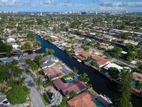 5830 NE 14th Rd in Fort Lauderdale, FL - Building Photo - Building Photo