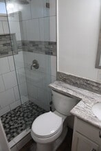 211 N Huntington St in San Fernando, CA - Building Photo - Building Photo