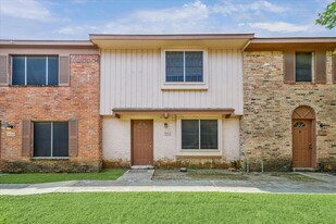 3003 Falk Ct in La Porte, TX - Building Photo