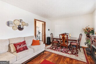 1913 Amberwood Ct in Griffin, GA - Building Photo - Building Photo