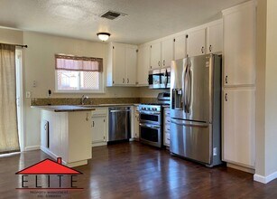 1103 N Mono Ct in Ridgecrest, CA - Building Photo - Building Photo