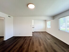 16-32 Avon Ave in Napa, CA - Building Photo - Building Photo