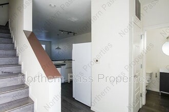 6262 Woodrow Bean Transmountain in El Paso, TX - Foto de edificio - Building Photo