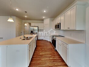 1056 Castor Dr in Sunbury, OH - Foto de edificio - Building Photo