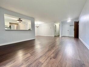 307 Walters Ln in Itasca, IL - Building Photo - Building Photo