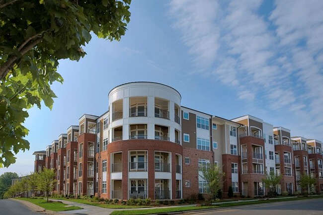 Gramercy Square at Ayrsley in Charlotte, NC - Foto de edificio - Building Photo