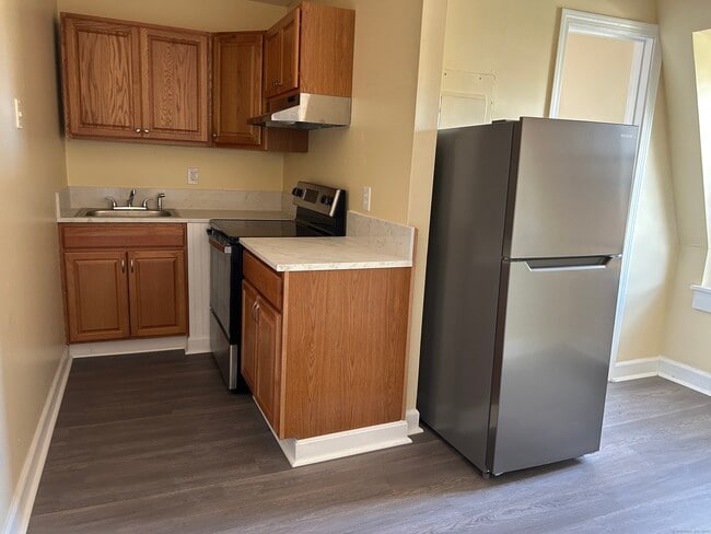 96 Green St in New London, CT - Building Photo - Building Photo