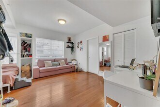 1542 Drexel Ave in Miami Beach, FL - Building Photo - Building Photo