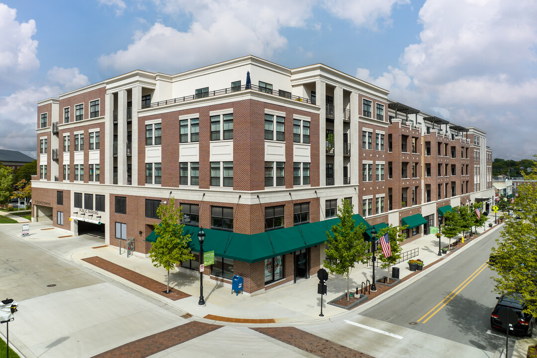 Apex 400 Apartments in Glen Ellyn, IL - Foto de edificio