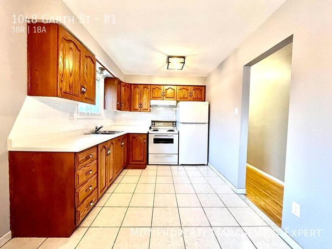 1048 Garth St in Hamilton, ON - Building Photo - Building Photo