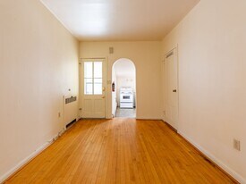 120-126-126 N Willard St in Burlington, VT - Building Photo