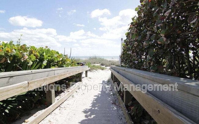 600 Beach Park Ln in Cape Canaveral, FL - Building Photo - Building Photo