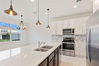 1455 Silk Oak Dr in Hollywood, FL - Building Photo - Building Photo