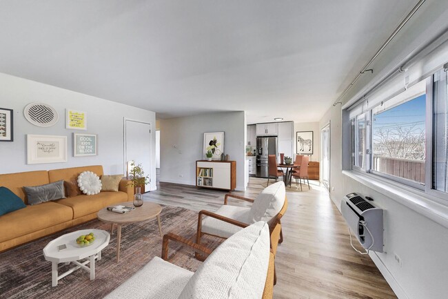 600 S York St in Elmhurst, IL - Building Photo - Building Photo