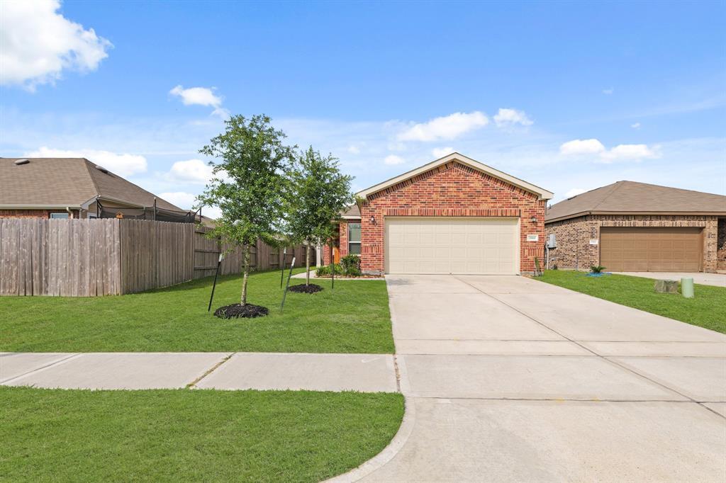 20868 Langworth Pl in Porter, TX - Building Photo