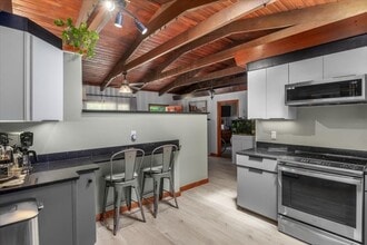 37 Morrison Rd in Brockton, MA - Foto de edificio - Building Photo