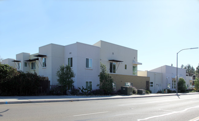 Avocado Court in Escondido, CA - Building Photo - Building Photo