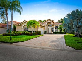 7668 Greenbrier Cir in Port St. Lucie, FL - Building Photo