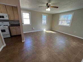 3721 10th Ave Ct in Moline, IL - Building Photo - Building Photo