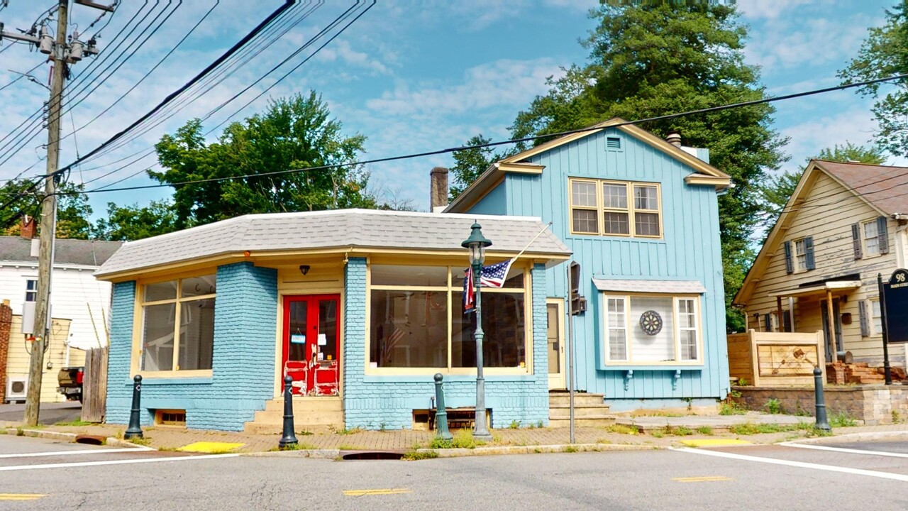 92-94 Main St in Tappan, NY - Building Photo