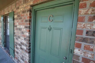 536 S Flannery Rd-Unit -Apt C in Baton Rouge, LA - Foto de edificio - Building Photo