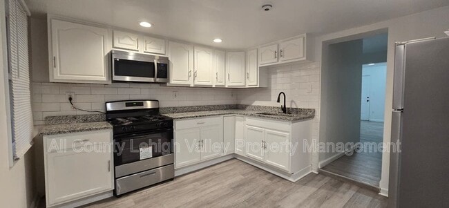 129 W Sycamore St in Allentown, PA - Building Photo - Building Photo