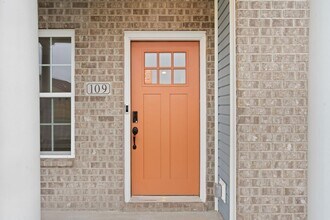 109 Clearwater Dr in Nicholasville, KY - Building Photo - Building Photo