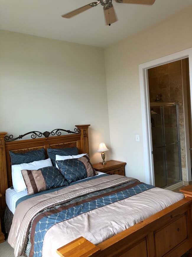 2200 N Westmoreland St, Unit Unit 516 in Arlington, VA - Foto de edificio - Building Photo