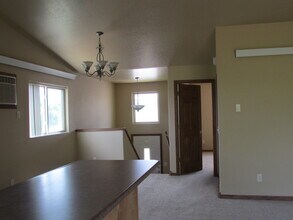 1342 E Oakland St in Rapid City, SD - Building Photo - Building Photo