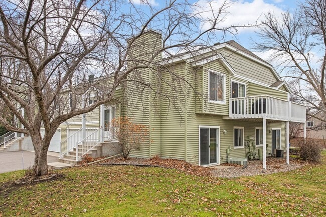 property at 5635 Sanibel Dr