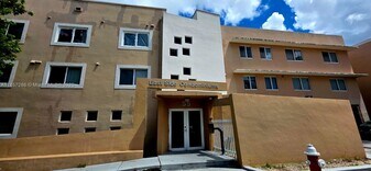 55 E 4th St in Hialeah, FL - Building Photo