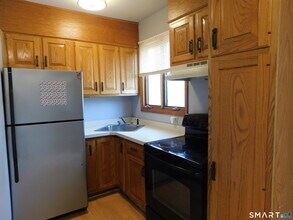 4754 Madison Ave in Trumbull, CT - Building Photo - Building Photo